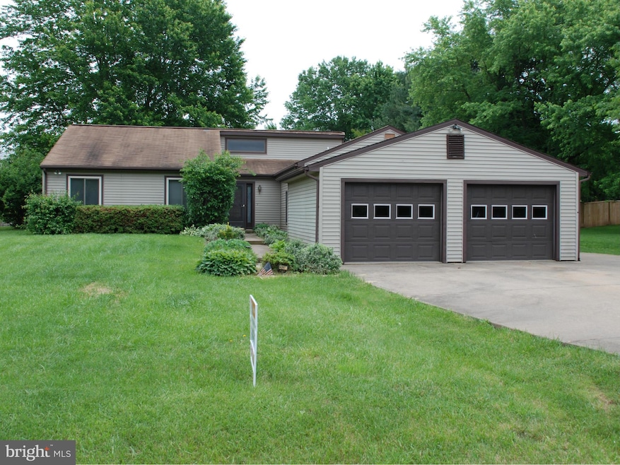 4297 S Starcrest Dr, Warrenton, VA 20187 - photo 1