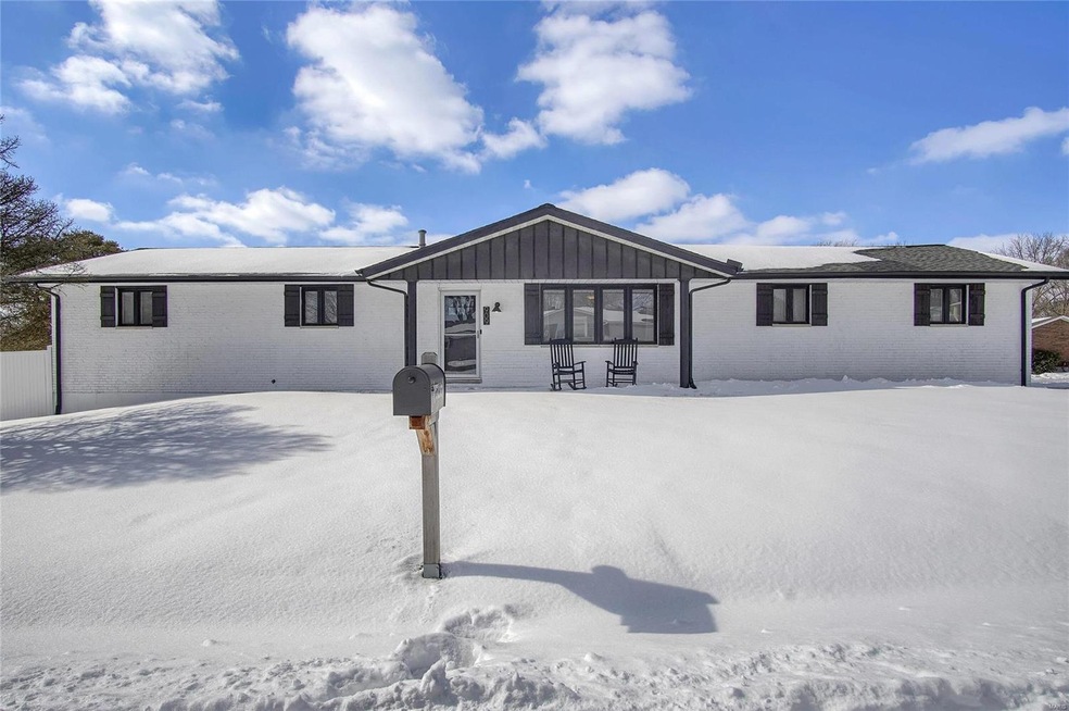 909 Borri Dr, Maryville, IL 62062 - photo 1