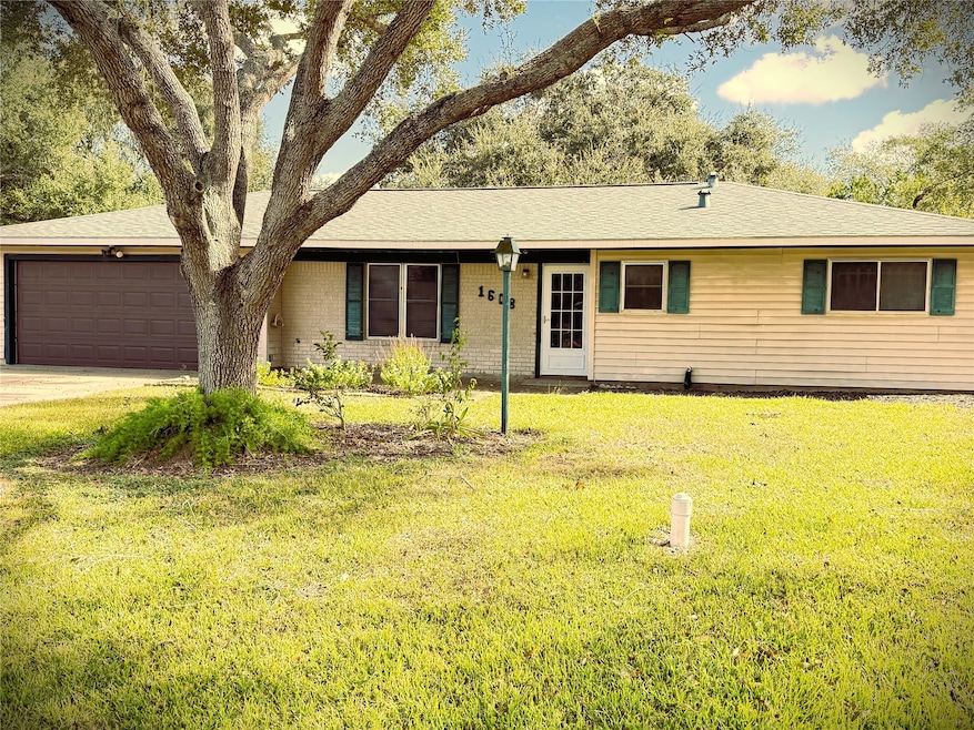 1608 Michael St, El Campo, TX 77437 - photo 1