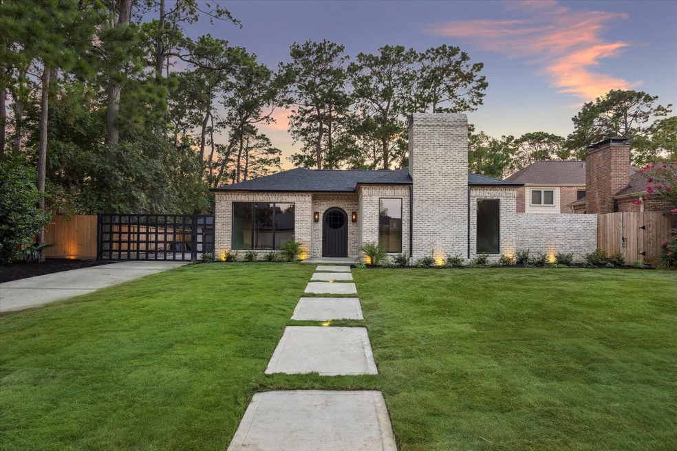 307 Vanderpool Ln, Houston, TX 77024 - photo 1