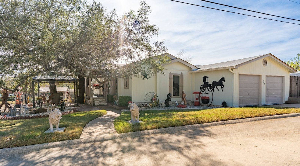 408 Stone Oak, Ingram, TX 78025 - photo 1