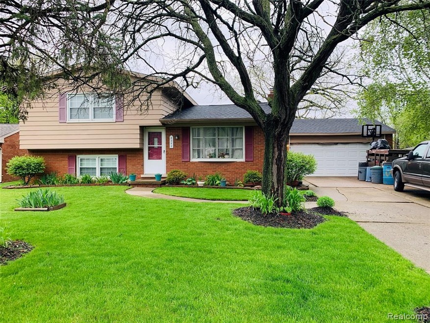 4344 Old Colony Dr, Flint, MI 48507 - photo 1