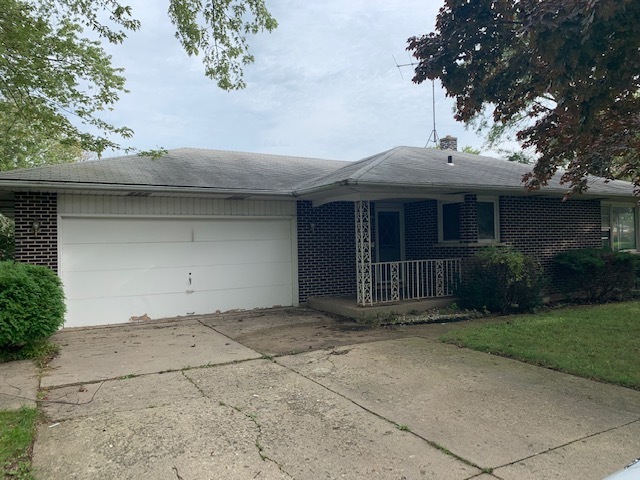 750 S Mcaree Rd, Waukegan, IL 60085 - photo 1