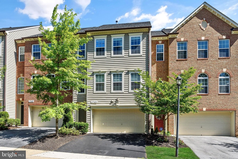 1742 Chiswick Ct, Silver Spring, MD 20904 - photo 1