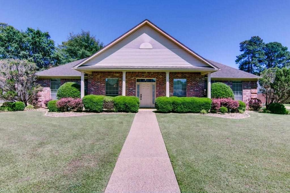 17 Windmere Dr, Texarkana, TX 75503 - photo 1