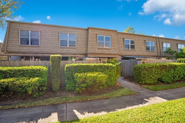 Curb appeal- Ideal Location in Winter Park FL