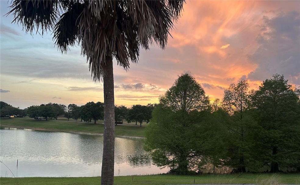 Welcome home!! Imagine enjoying these awesome Florida sunsets from your very own backyard!