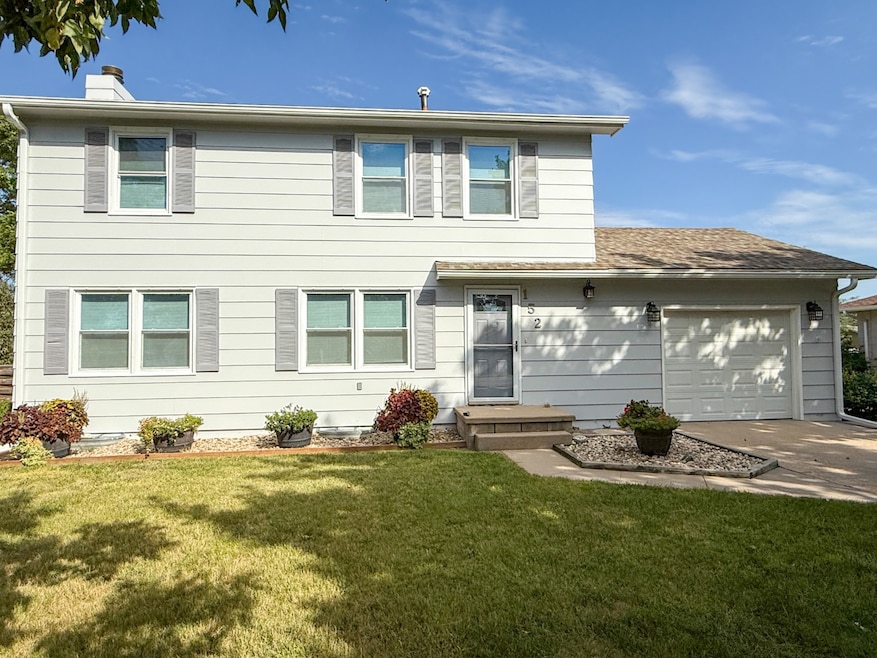 152 7th St, Phillipsburg, KS 67661 - photo 1