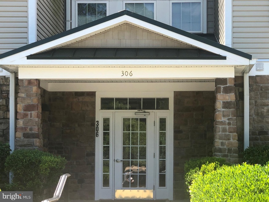 306 Wyndham Cir unit J, Owings Mills, MD 21117 - photo 1