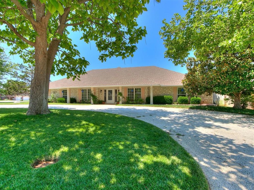 2337 NW 120th Cir, Oklahoma City, OK 73120 - photo 1