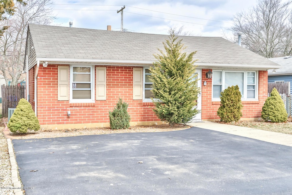 2020 Adams Ave Toms River NJ-large-001-F