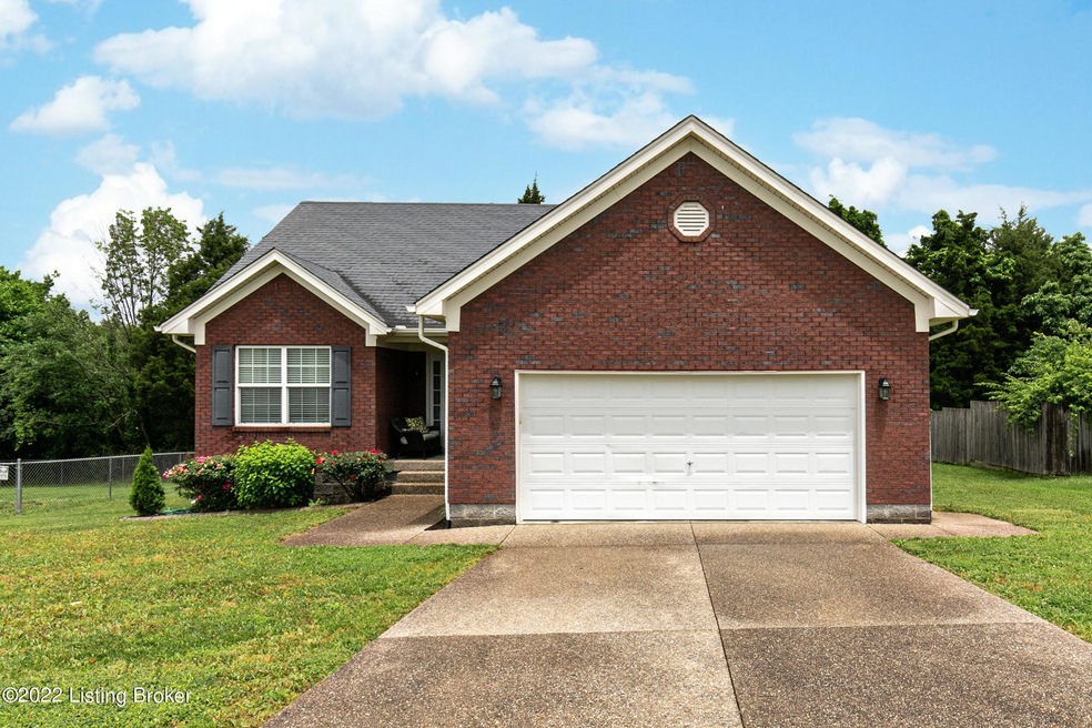 108 Crystal View Ct, Mount Washington, KY 40047 - photo 1
