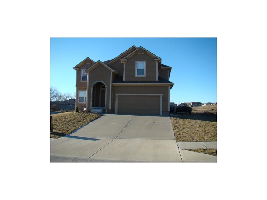Wonderful corner lot.  Alcove entrance.