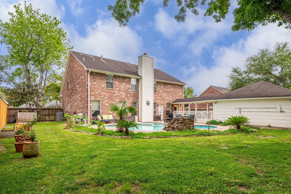 2408 San Augustine Ln, Friendswood, TX 77546 - photo 1