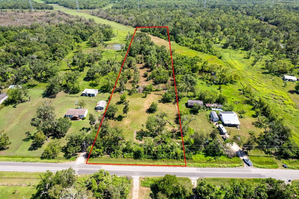 6.01 acres overview
