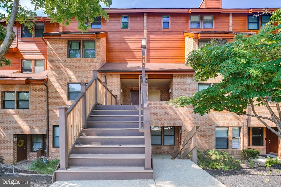 7607 Weather Worn Way unit B, Columbia, MD 21046 - photo 1