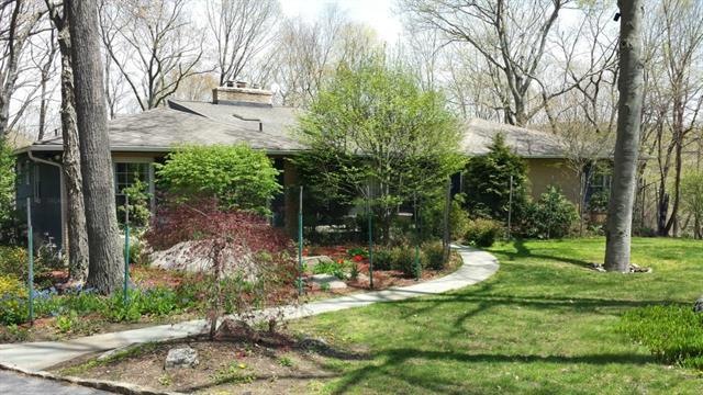 8 Evans Place, Armonk, NY 10504 - photo 1