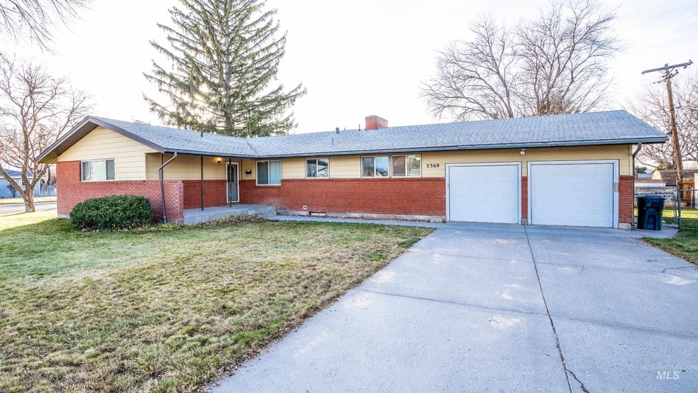 2360 Burton Ave, Burley, ID 83318 - photo 1