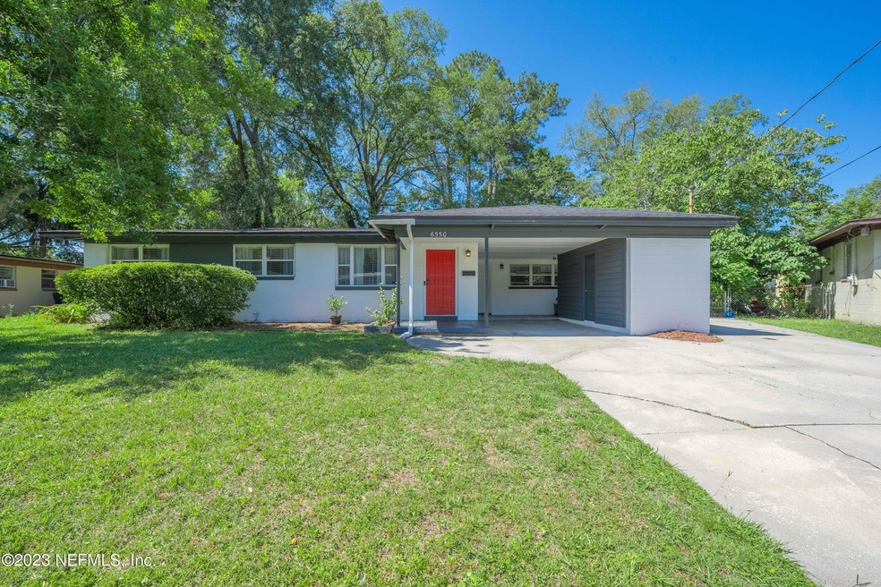 6550 Solandra Dr S, Jacksonville, FL 32210 - photo 1