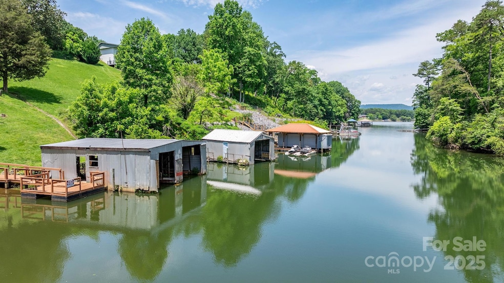 6256 Monford Dr, Conover, NC 28613 - photo 1