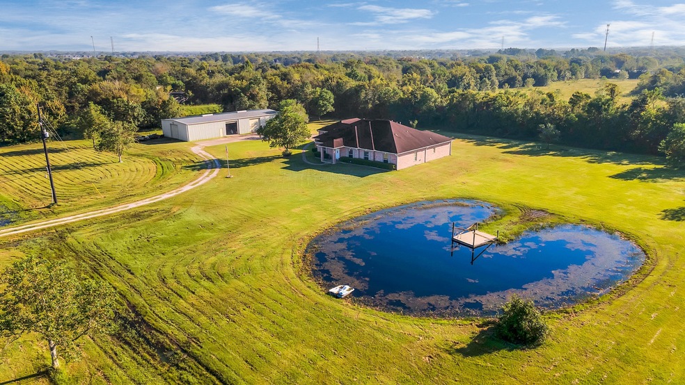 4800 Westwood Ln, Manvel, TX 77578 - photo 1