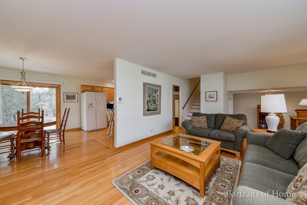 28W045 Plainview Dr unit 3, Naperville, IL 60564 - photo 1