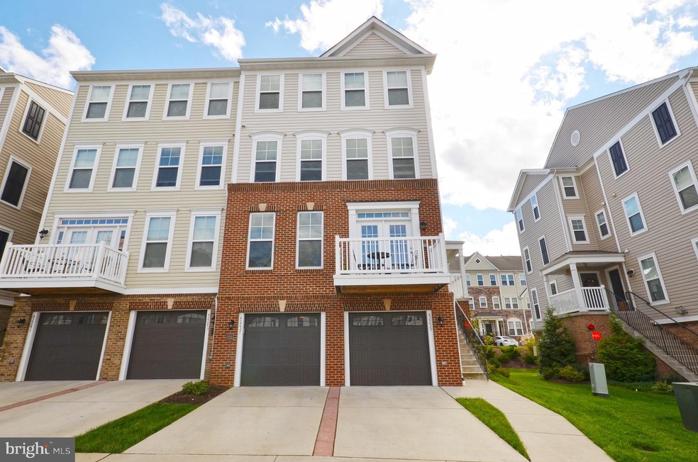 42237 Canary Grass Square, Aldie, VA 20105 - photo 1