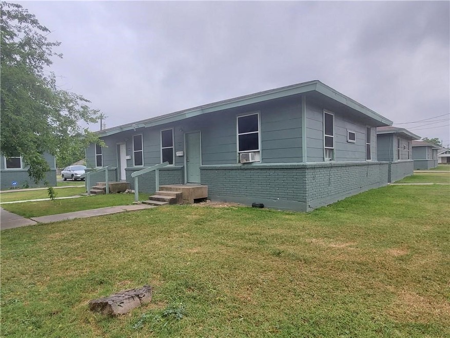 2516 Fig St unit 3, Corpus Christi, TX 78404 - photo 1