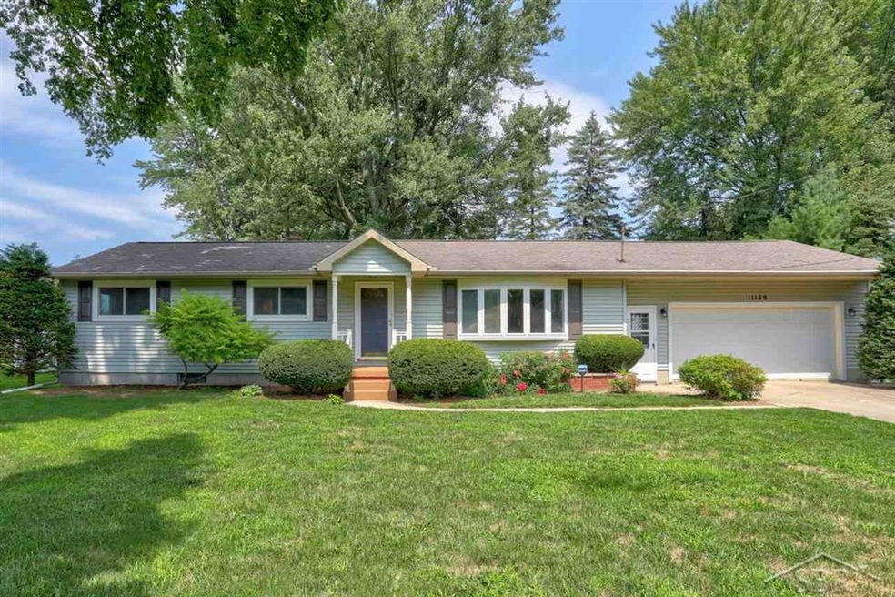 11189 S Evergreen Dr, Birch Run, MI 48415 - photo 1