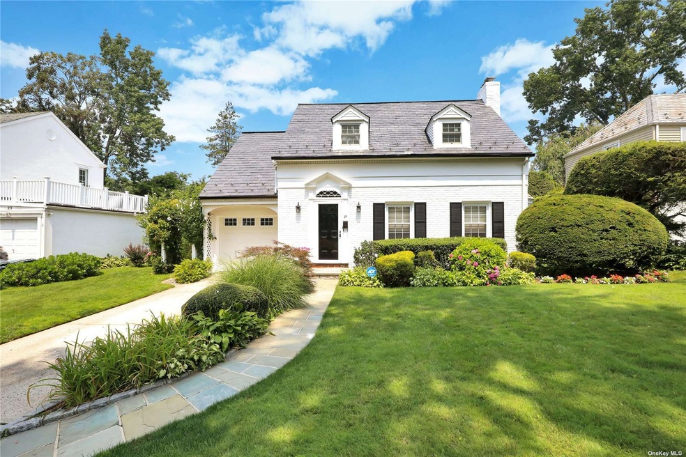 29 Andrew Rd, Manhasset, NY 11030 - photo 1