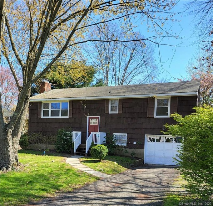 9 Donohue Dr, Norwalk, CT 06851 - photo 1