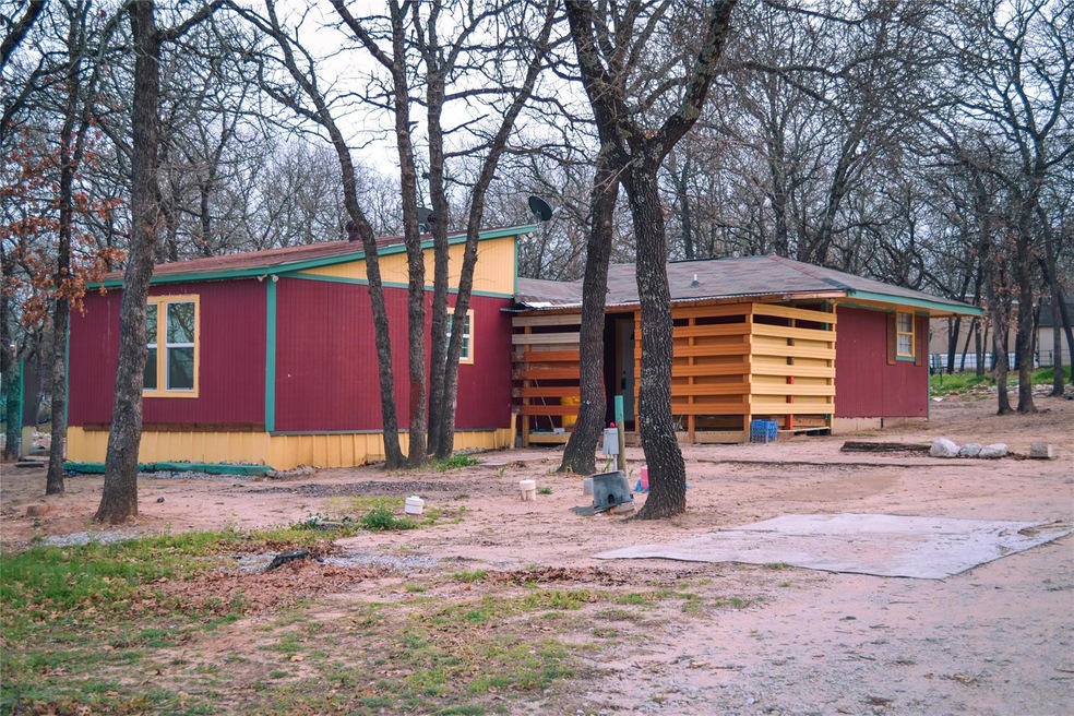 107 Arunda Ct, Weatherford, TX 76085 - photo 1