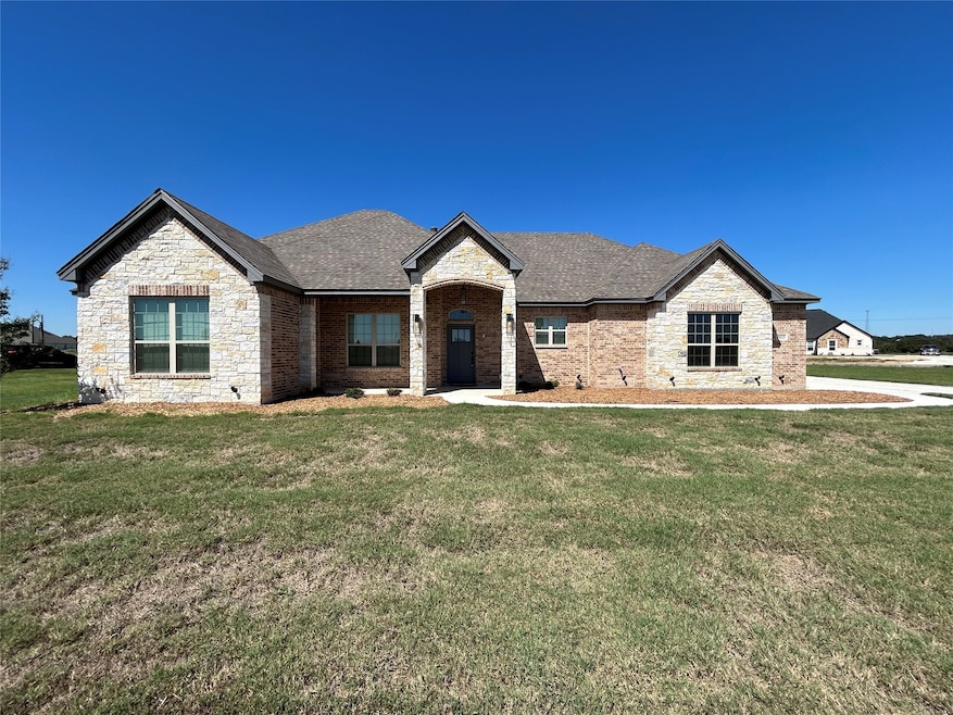 1025 Katie Ct, Azle, TX 76020 - photo 1