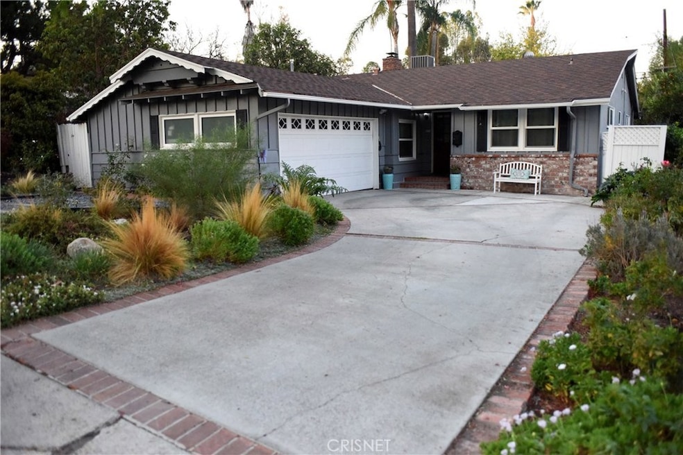 4723 Don Pio Dr, Woodland Hills, CA 91364 - photo 1