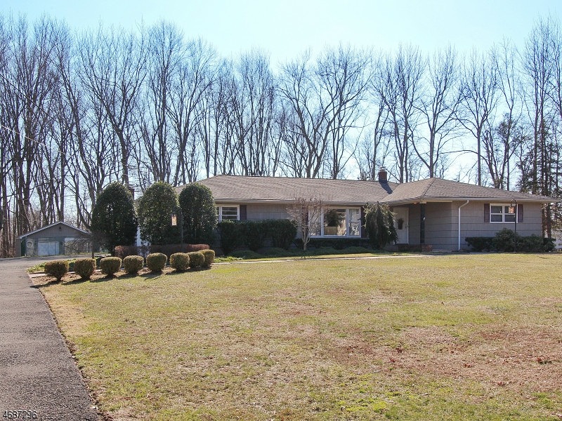 4 Fairway Ct, Scotch Plains, NJ 07076 - photo 1