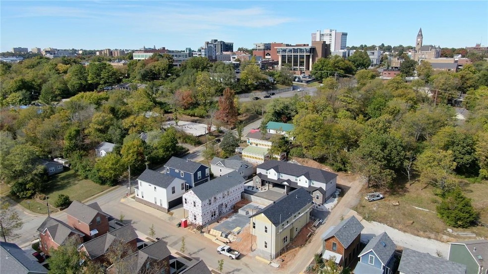 134 E South St, Fayetteville, AR 72701 - photo 1