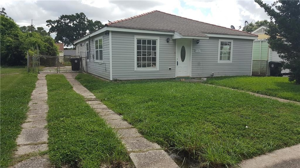 4543 Montegut Dr, New Orleans, LA 70126 - photo 1