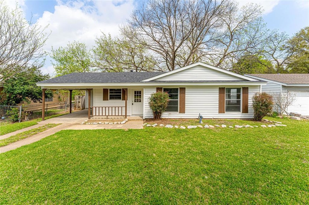 1208 Joly St, Ennis, TX 75119 - photo 1