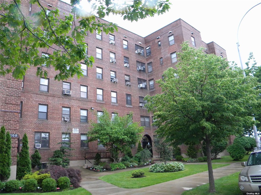 13812 28th Rd unit 6E, Flushing, NY 11354 - photo 1