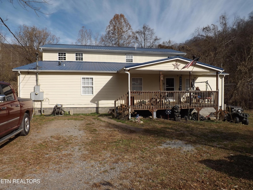 85 Bairds Ln, Evarts, KY 40828 - photo 1