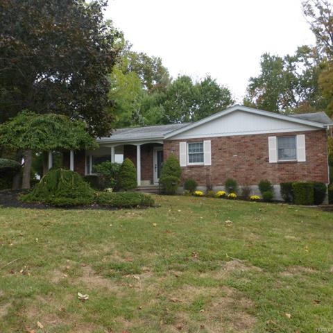 329 Deer Track La, Clarkstown, NY 10989 - photo 1