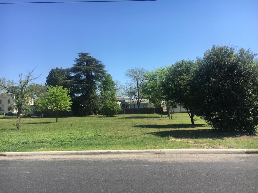 506 E Creek St unit 6, Fredericksburg, TX 78624 - photo 1