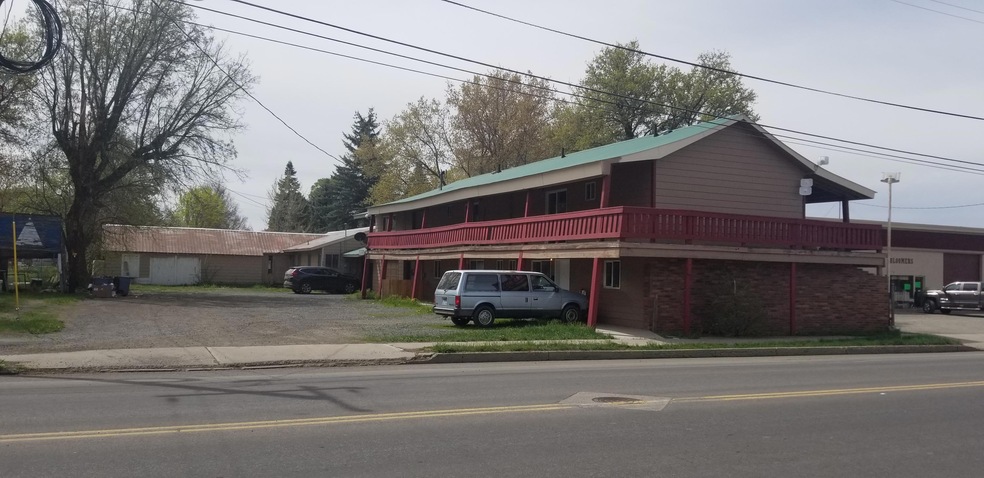 905 N 4th St, Lakeview, OR 97630 - photo 1