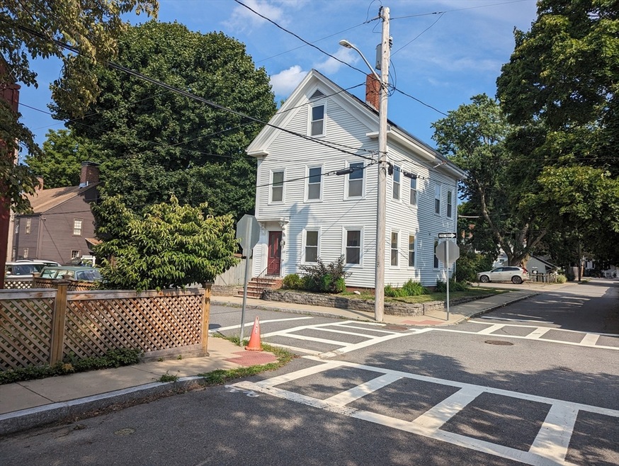 8 Russia St unit 1, Newburyport, MA 01950 - photo 1