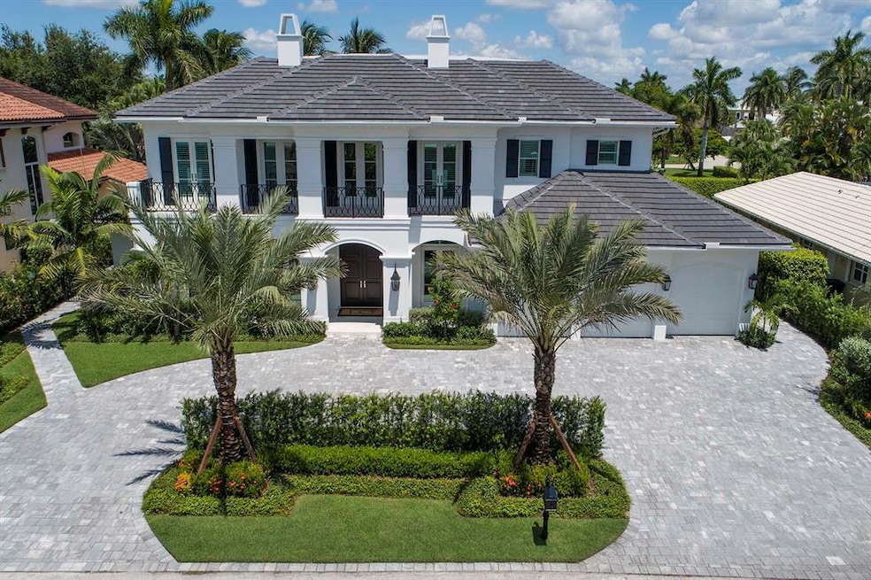 01 Front Elevation Straight