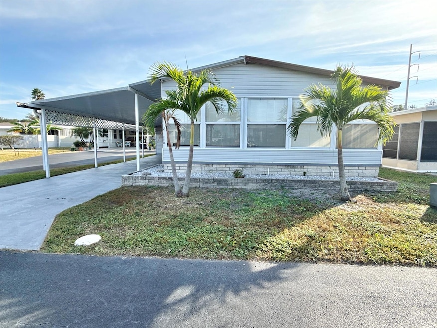 110 Mount Curve Ave NE unit 16, Saint Petersburg, FL 33702 - photo 1