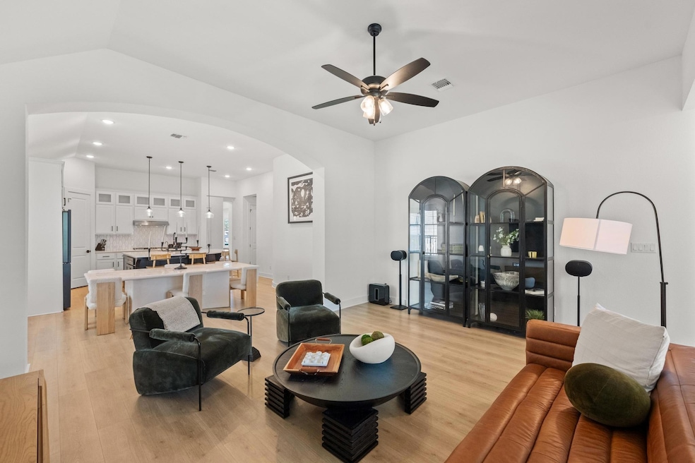 619 Kimble Creek Loop, Kyle, TX 78640 - photo 1