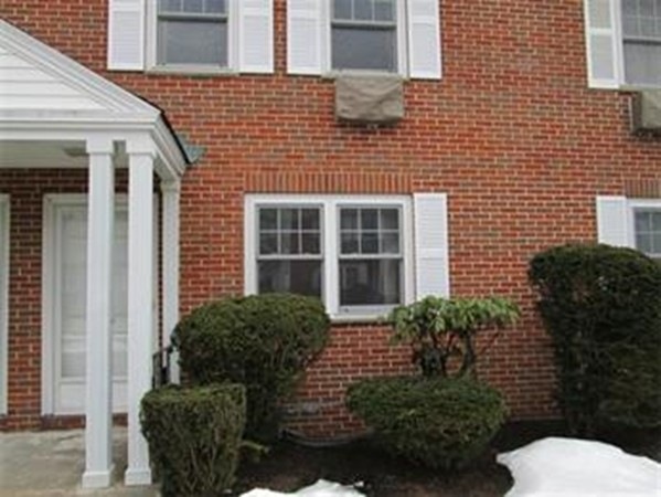 32 Emerson Gardens Rd unit 32, Lexington, MA 02420 - photo 1