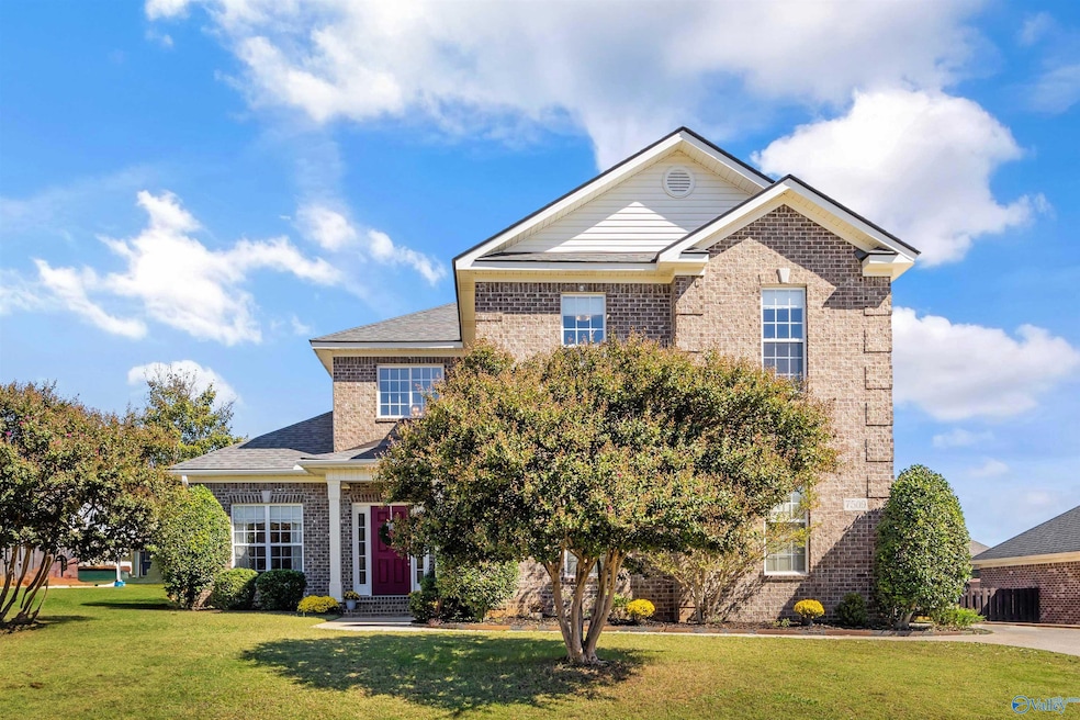 Pending $399,000 • Co-Listing Agent