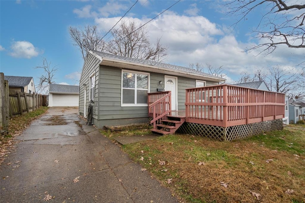 2413 Adams Ave, Des Moines, IA 50310 - photo 1